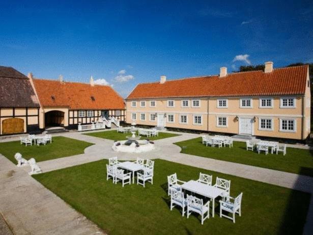 Skrobelev Gods Manor House Rudkøbing Extérieur photo